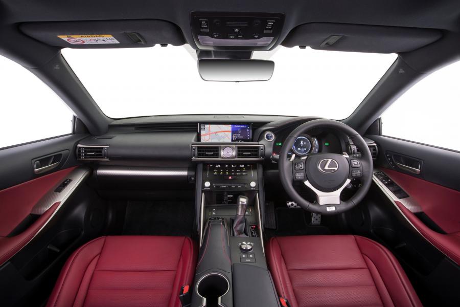 Интерьер Lexus IS300h F-Sport 2016 года  (AU) (фото 6 из 6)